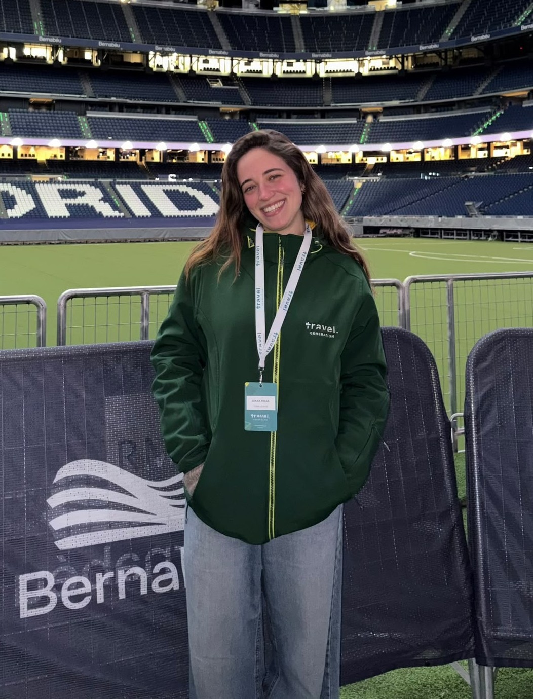 Diana Ribas, Tour Leader da Travel Generation, no estádio Santiago Bernabéu